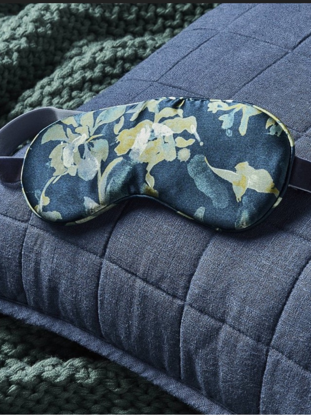 Casaluna Silk Eye Mask in Blurred Floral